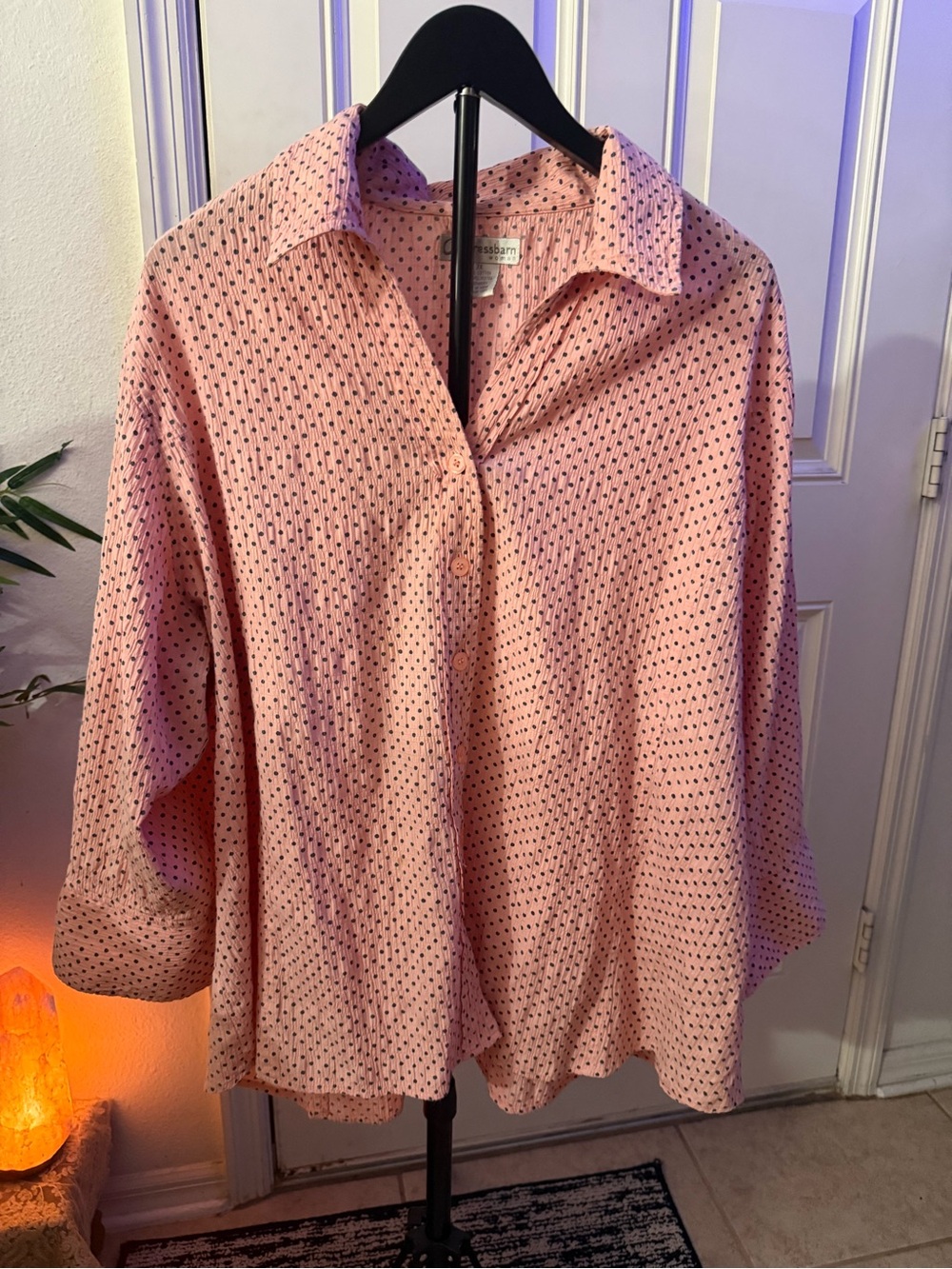 Dressbarn Woman 3X Peach Pink Polka Dot Crinkle Plissé Button Down Blouse Shirt